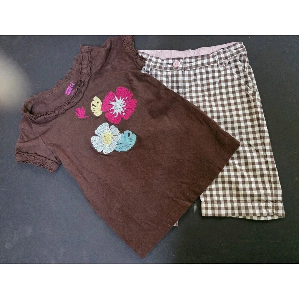 mix lot of 2 size 4t and 5t brown flowers top and plaid shorts